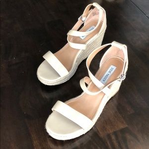 Steve Madden Nude Wedges